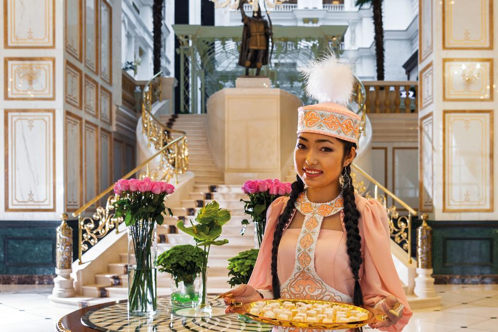 Rixos Khadisha Shymkent Hotell Eksteriør bilde Lobby