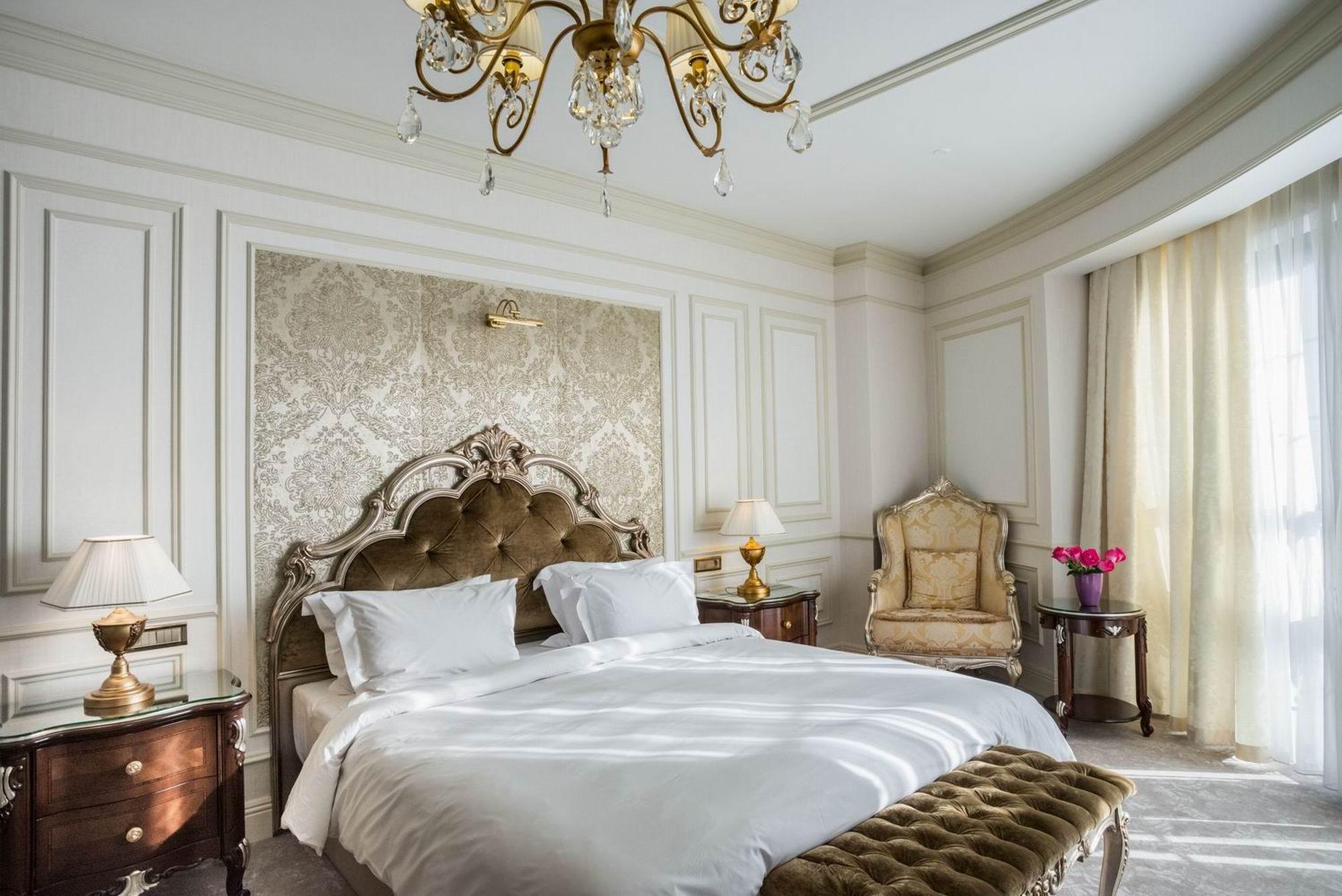 Rixos Khadisha Shymkent Hotell Eksteriør bilde A bedroom at the Four Seasons Hotel